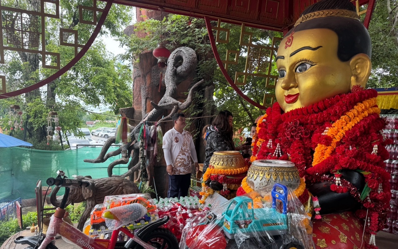 สาวแก้บน "กุมารเจ้าสัวเฮง" ได้เลขเด็ดเสี่ยงโชคงวด 1/8/68