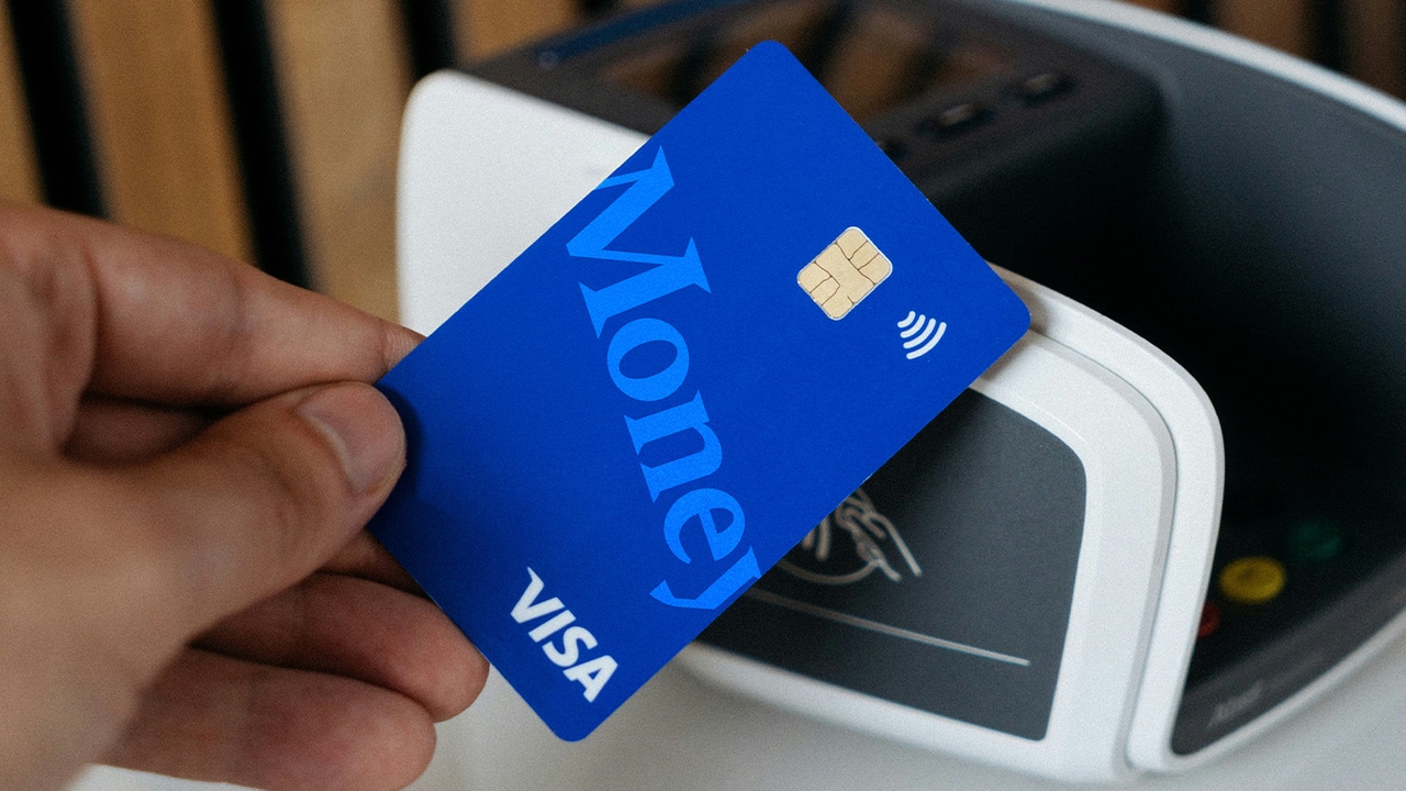 อยากมีบัตรเครดิตใบแรก ต้องรู้อะไรบ้าง? 5 เรื่องที่ First Jobber ต้องวางแผน ก่อนเป็นหนี้