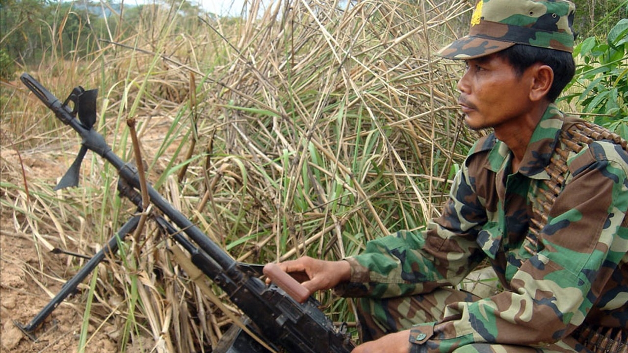 "เพชร จันมุนี" ภรรยาฮุน มาเนต ยันทหารแนวหน้าไม่ขาดเสบียง หลังโซเชียลแพร่คลิปทหารชายแดนไม่มีข้าวกิน