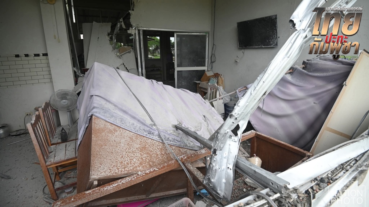 ภาพความเสียหาย "โรงพยาบาลส่งเสริมสุขภาพตำบล" หลังถูกกระสุนปืนใหญ่จากกัมพูชา