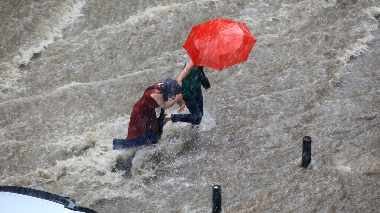 เตือน 27-28 ก.ค. 68 ไทยยังมีฝนฟ้าคะนองกระจาย อาจตกซ้ำในพื้นที่อุทกภัย