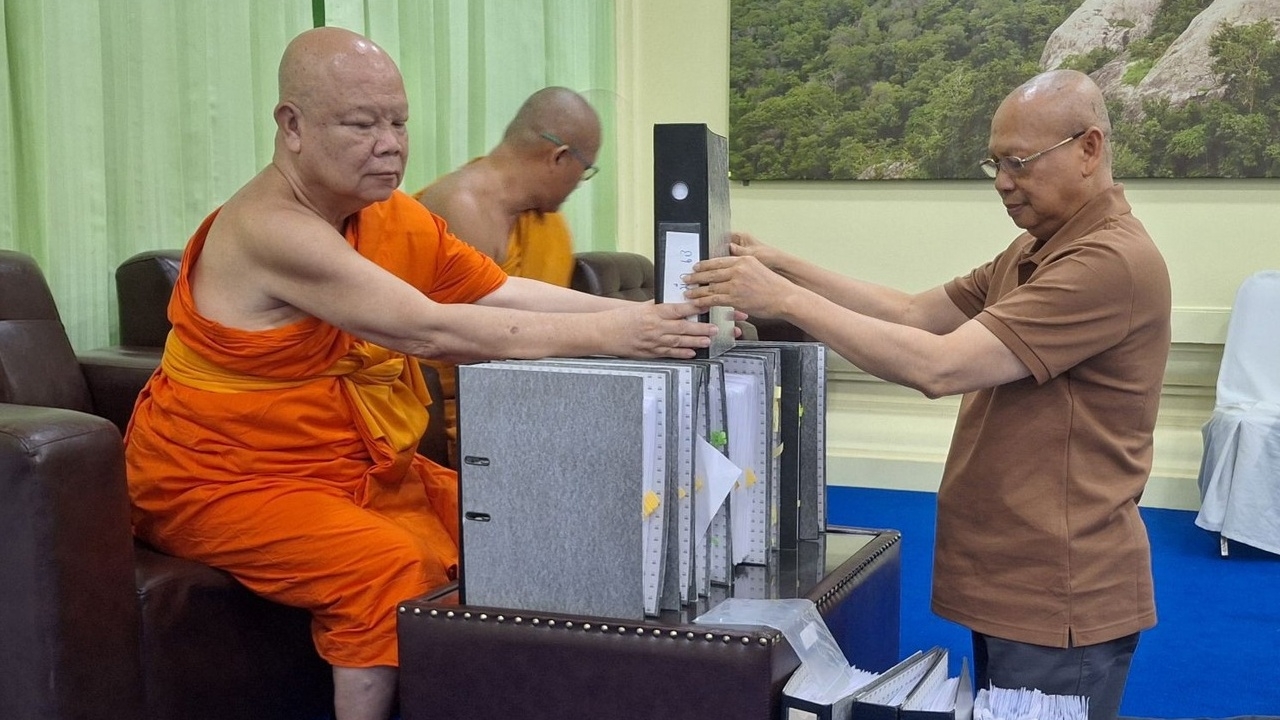 "ทิดประดิษฐ์" คืนเอกสาร-บัญชีเงินวัดพระพุทธฉาย ตอนนี้ยังไม่รู้จะไปทำอะไร