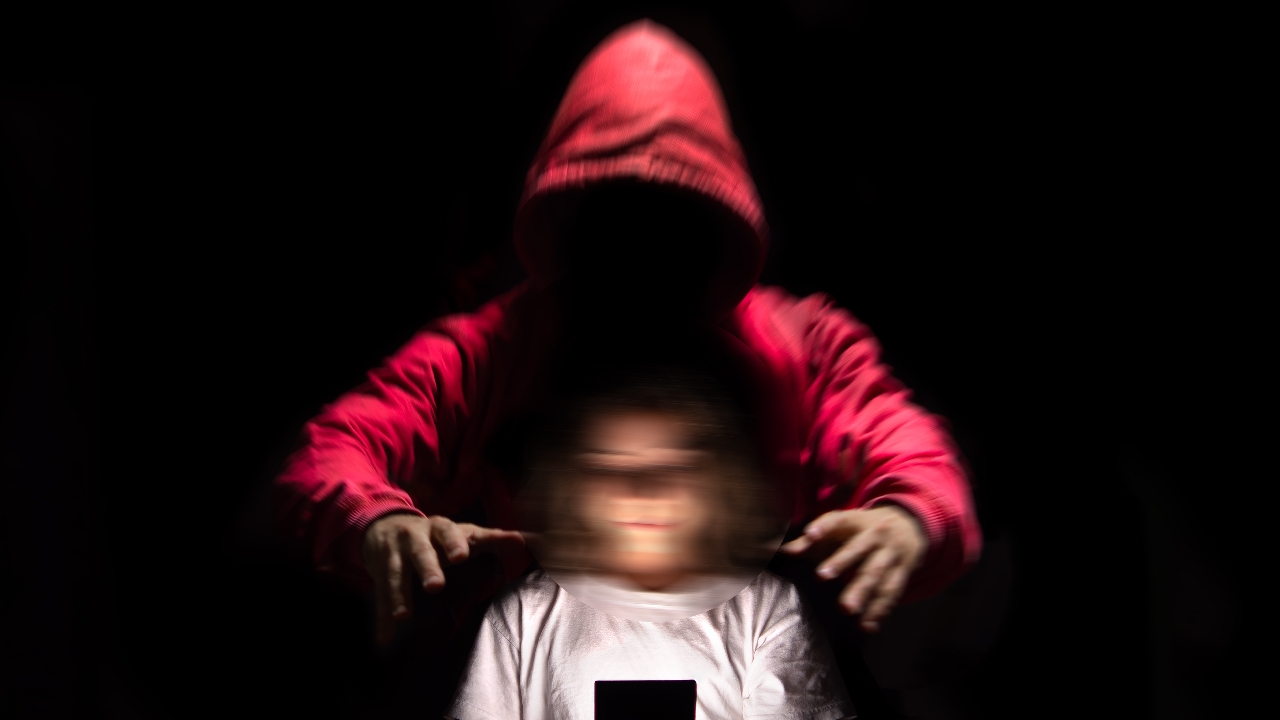 แฉกลโกงมิจฉาชีพ เตือนภัยคนหางาน หลอกโอนเงินรับผลตอบแทน สุดท้ายสูญหลักแสน