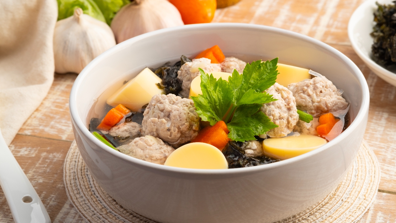 แจกสูตร “ต้มจืดเต้าหู้หมูสับ” ซุปกลมกล่อม อร่อยง่ายๆ จัดเต็มสารอาหาร