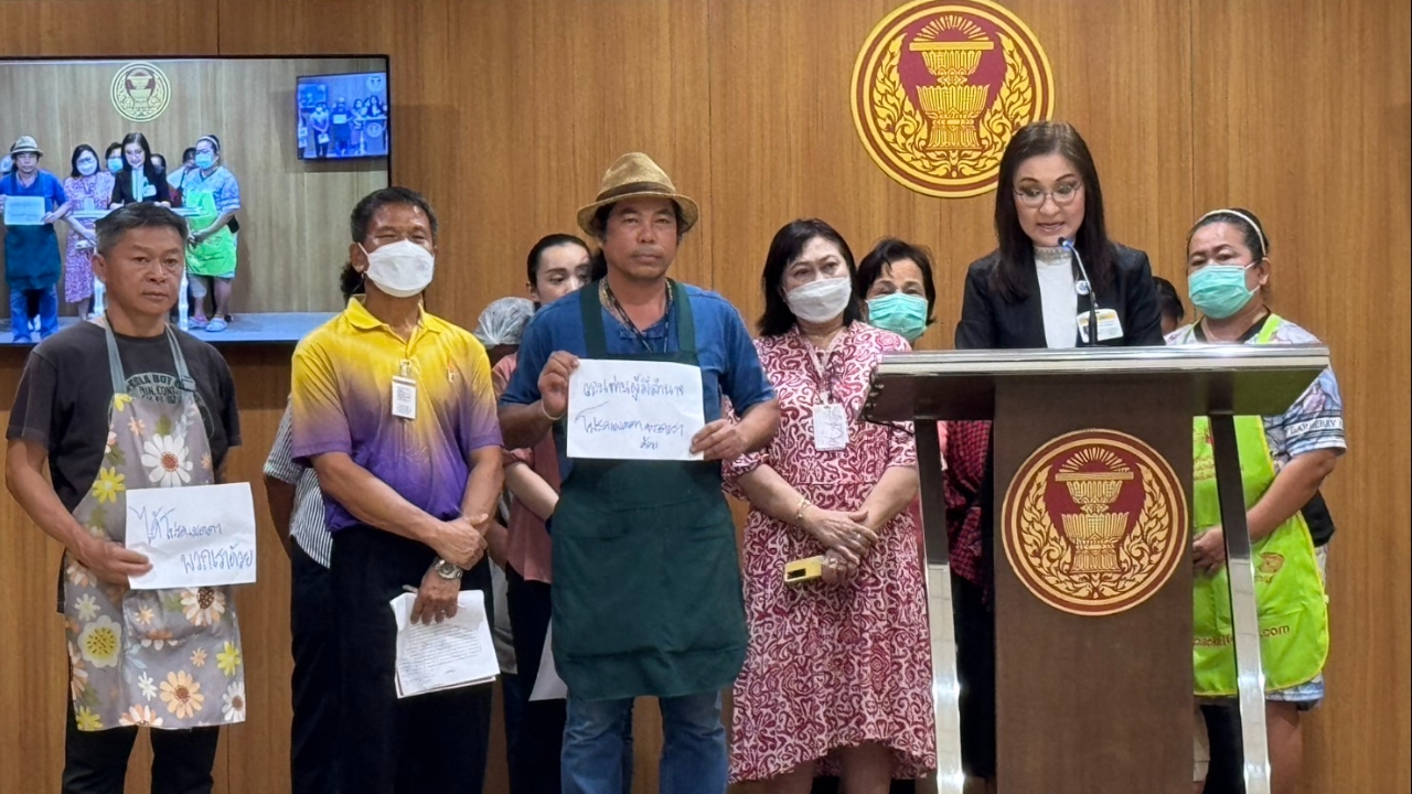 รัฐสภาไล่ที่แม่ค้าร้านอาหารให้นายทุนใหญ่เข้ามาประมูล