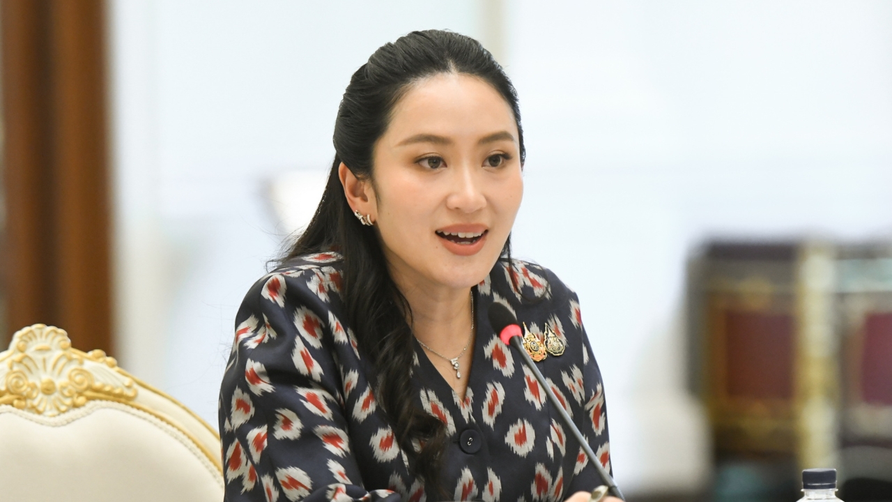 “อิ๊งค์” นั่งทำงานที่บ้านพิษณุโลก ติดตามงานกระทรวงวัฒนธรรม