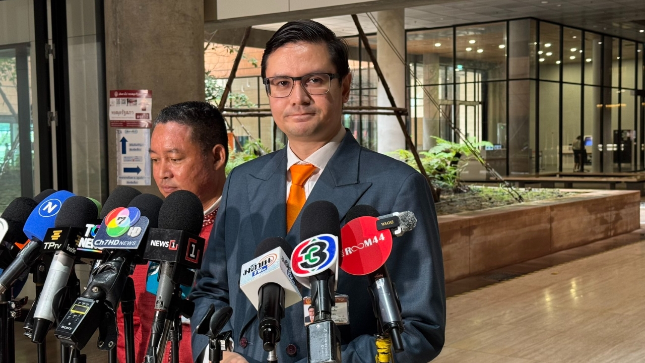 "รังสิมันต์" จี้รัฐจัดหนักคอลเซ็นเตอร์ กดดันกัมพูชากลับมาสู่โต๊ะเจรจา