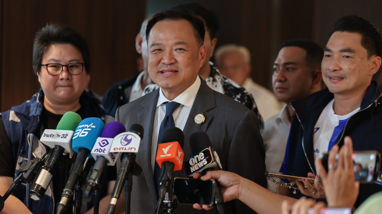 "อนุทิน" บอก "ธนาธร" โทรผิด ยอมรับรู้จักกันนานแล้วสมัยเรียนหลักสูตร วตท. 