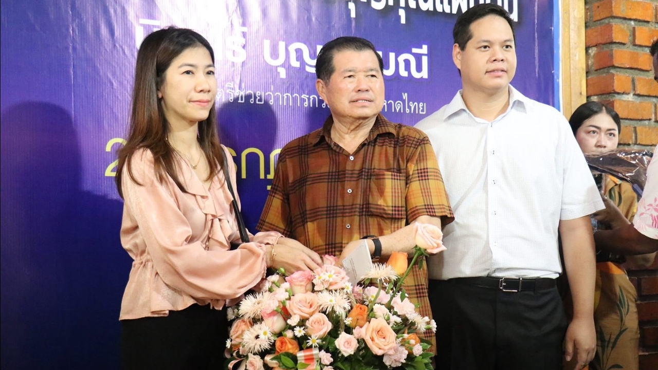 “นิพนธ์” เปิดบ้าน “เขารูปช้าง” ทำบุญวันเกิดครบ 67 ปี เพื่อนฝูงแห่อวยพรคับคั่ง