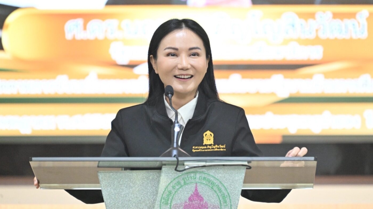 “นฤมล” ลุยสุราษฎร์ฯ เดินหน้าแก้เกณฑ์วิทยฐานะครู ยัน สู้ให้ได้อัตรากำลังเพิ่ม