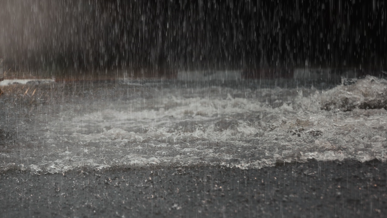 สภาพอากาศวันนี้ กทม. มีฝนร้อยละ 70 ของพื้นที่ 3 จังหวัดภาคเหนือ ระวังน้ำท่วม
