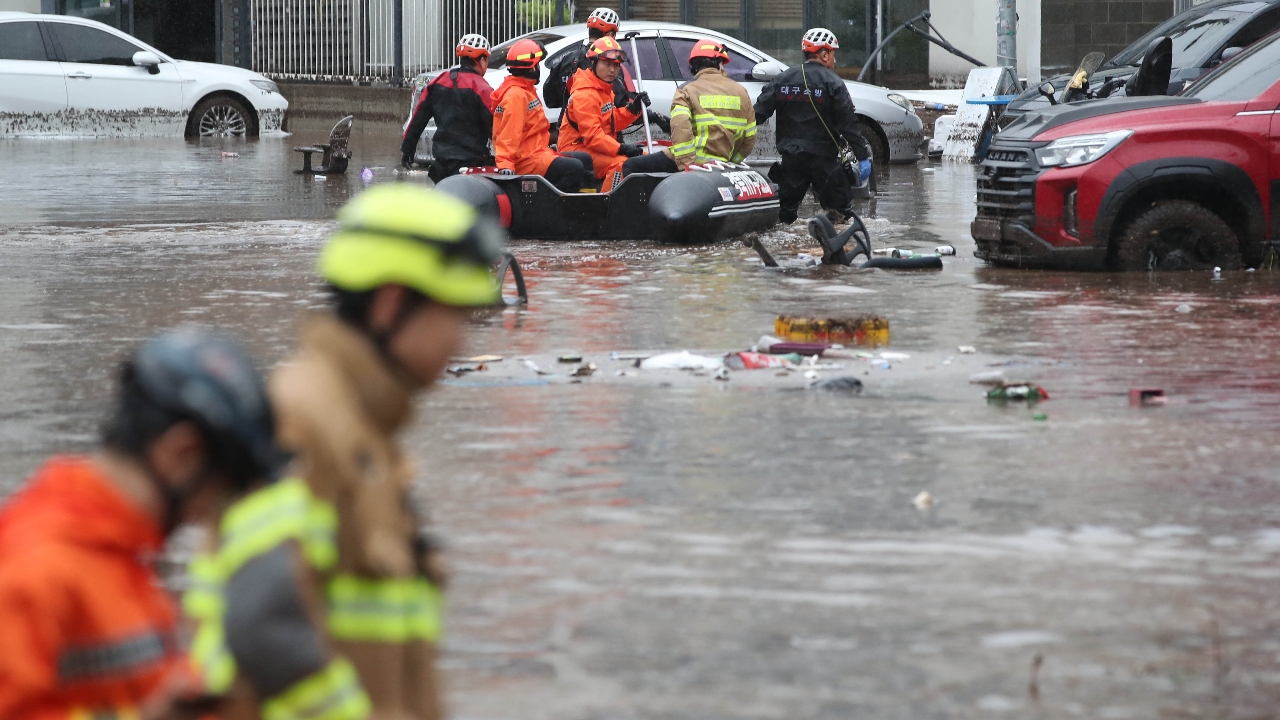 ฝนถล่มเกาหลีใต้ ดับ 4 ศพ อพยพประชาชน 1,300 คน
