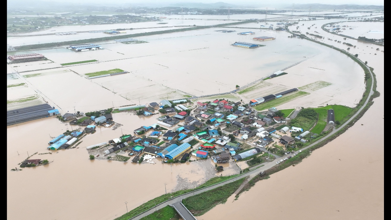 เกาหลีใต้ฝนตกหนัก เสียชีวิต 2 ศพ อพยพกว่า 1,000 คน