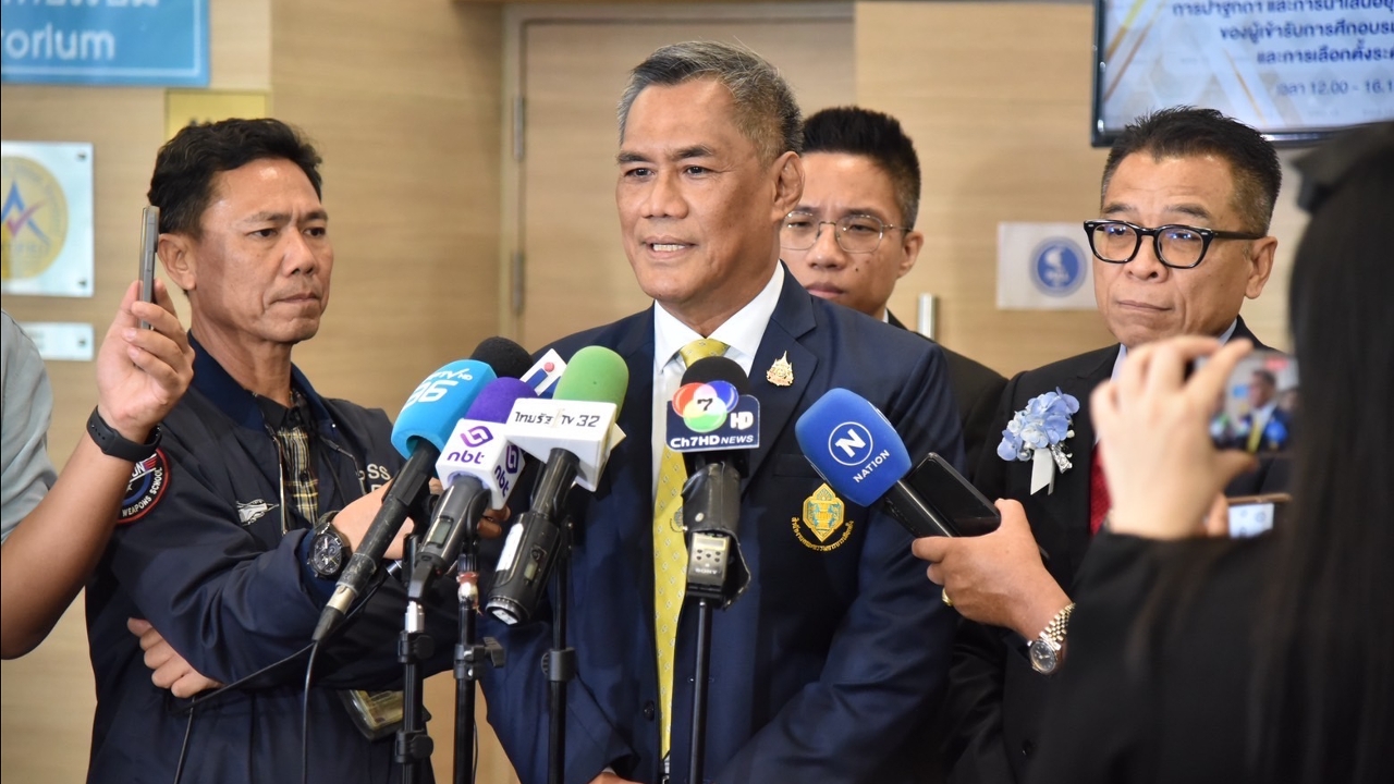 “อิทธิพร” ยืนยัน คดียื่นยุบ 6 พรรคปล่อย “ทักษิณ” ครอบงำ ยังอยู่ขั้นนายทะเบียนพรรคพิจารณา