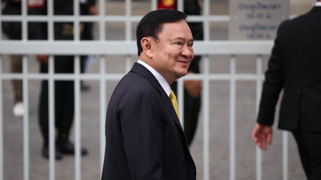 "ทักษิณ" น้อมรับคำสั่งบังคับโทษ สำนึกในพระมหากรุณาธิคุณ ที่ได้ลดโทษเหลือ 1 ปี