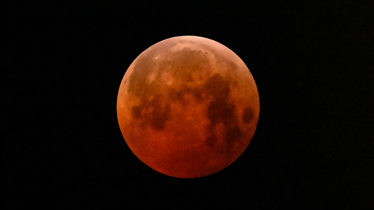 หลายประเทศทั่วโลกร่วมชมปรากฎการณ์ "พระจันทร์สีเลือด"