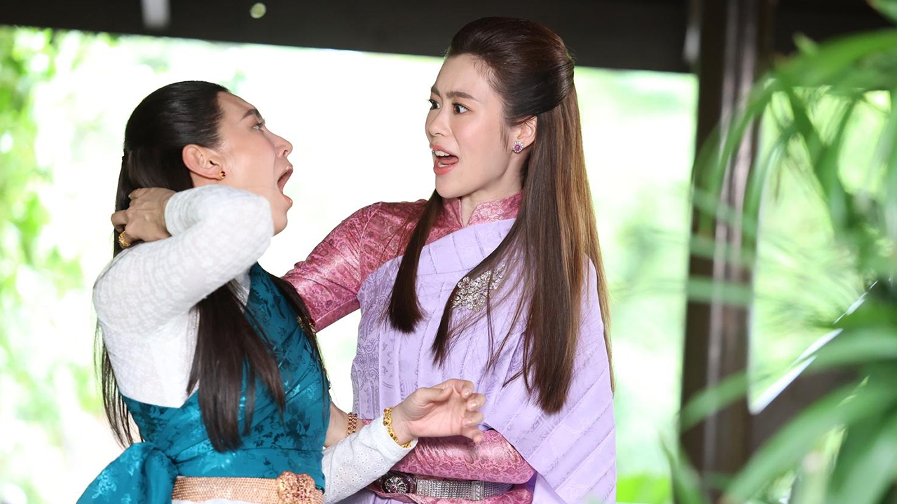 สาวหวาน "แบม สราลี" พลิกคาแรกเตอร์สุดขั้ว จิกหัวตบ "เบลล่า" ใน "เจ้าคุณพี่กับอีนางคำดวง"