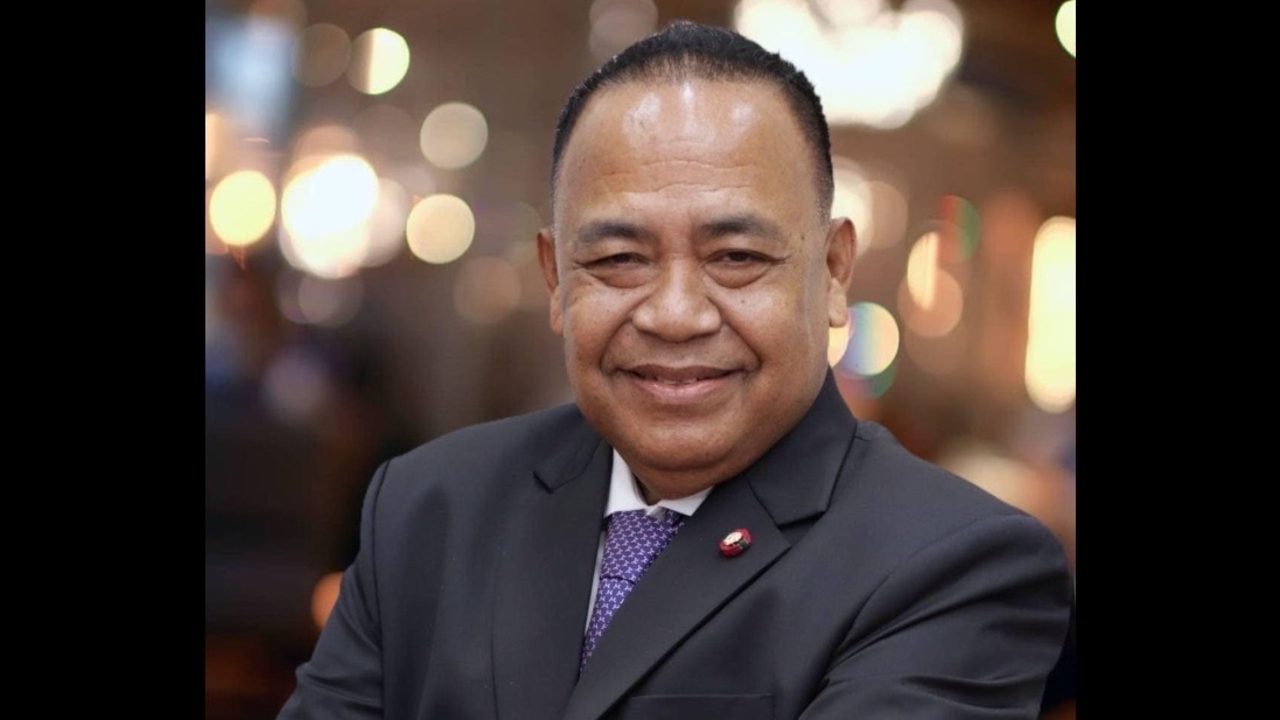 "นริศ" แจงเหตุไขก๊อกทิ้ง ปชป. ต้องไปช่วยลูกชายรักษาพื้นที่