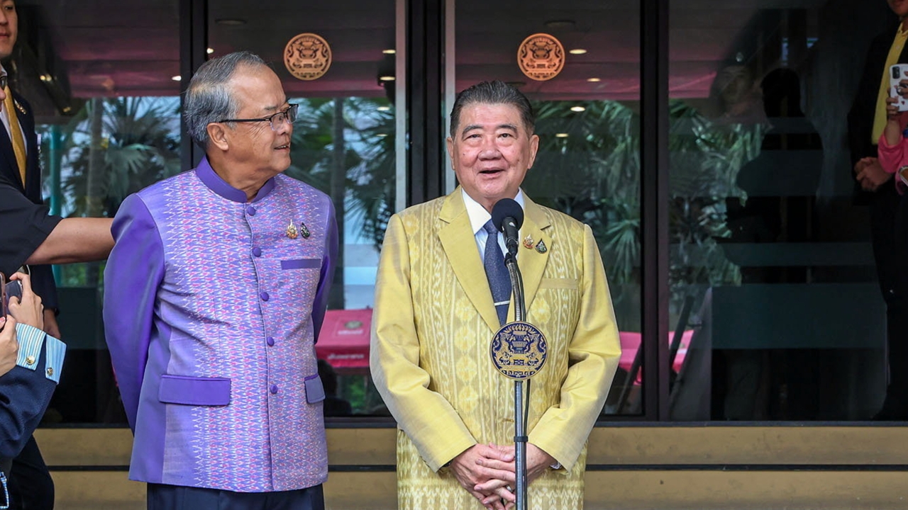 “ภูมิธรรม” บอก เพื่อไทยรู้ “ทักษิณ” จะเจออะไร ยกเข้าสู่กระบวนการยุติธรรมสง่างาม