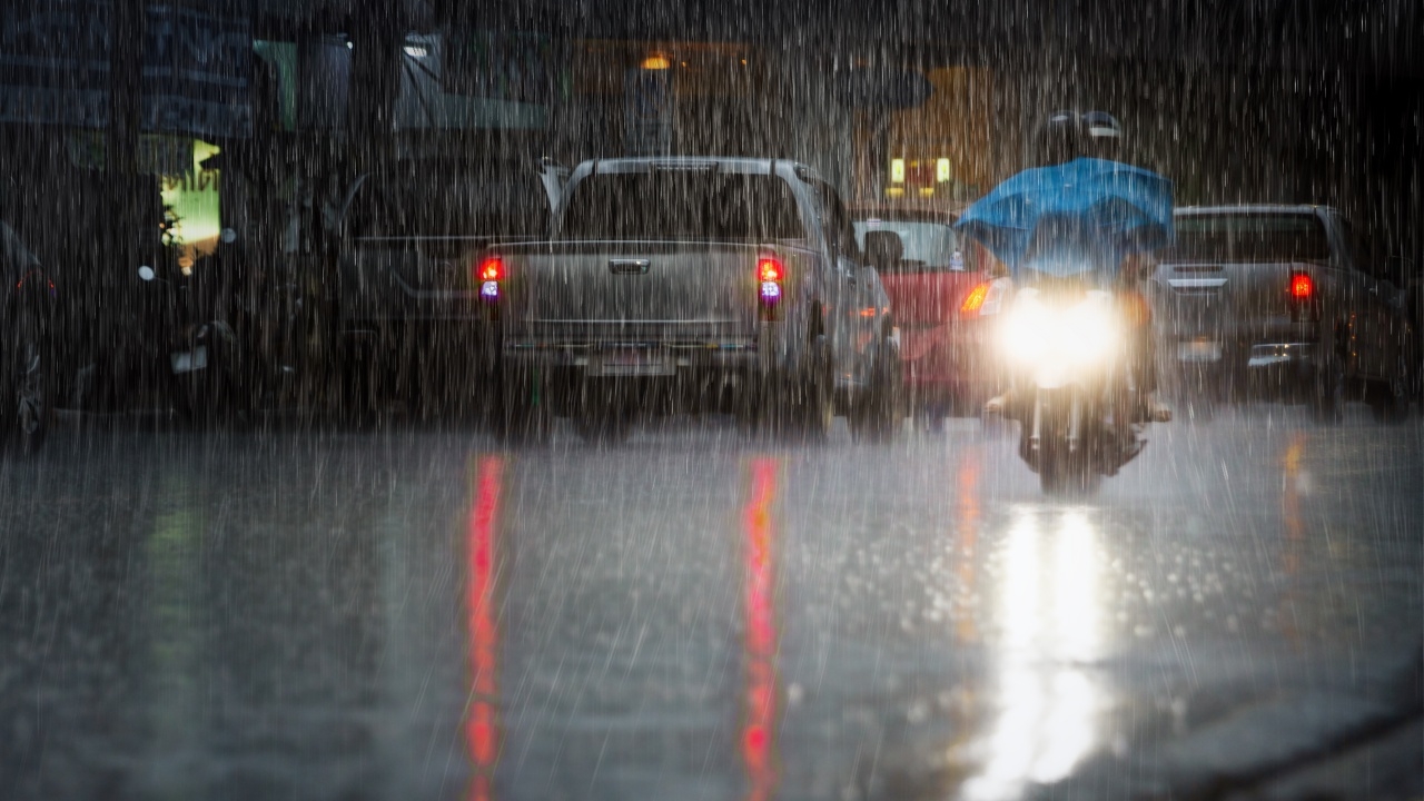 เตือนทั่วไทย "ฝนตกหนักมาก" บางพื้นที่ อาจเกิดน้ำท่วมฉับพลัน-น้ำป่าไหลหลาก