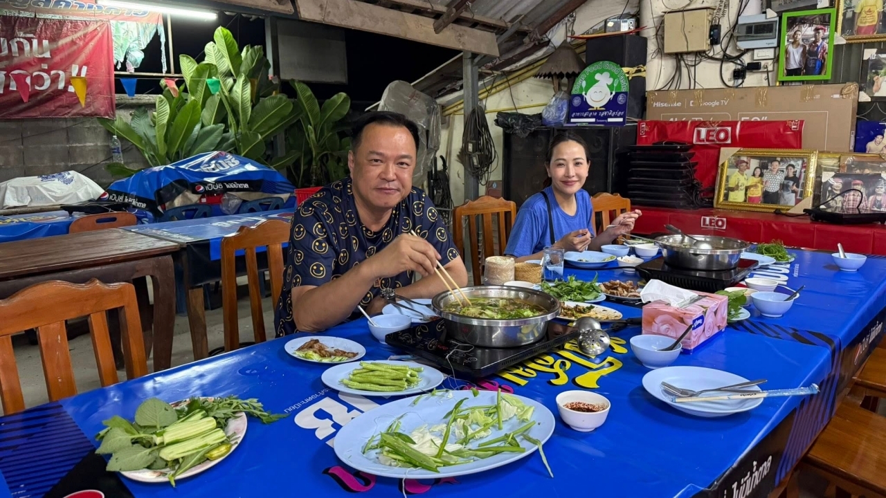 “ไม่ติดหรูแต่ติดหรอย” เปิดร้านโปรด-เมนูเด็ดของนายกฯ อนุทิน ชาญวีรกูล