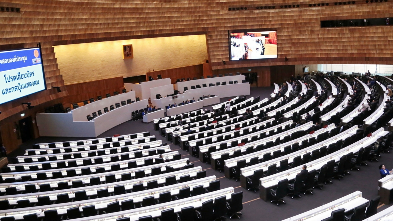 ผลสำรวจนิด้าโพล เกือบ 60% มอง ควรยุบสภาเร็วที่สุด ไม่ต้องรอ 4 เดือน