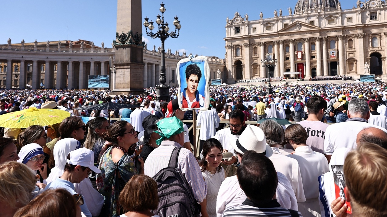 โป๊ปแต่งตั้ง คาร์โล อคูติส อินฟลูฯ ผู้เสียชีวิตในวัย 15 ปี เป็น “นักบุญ”