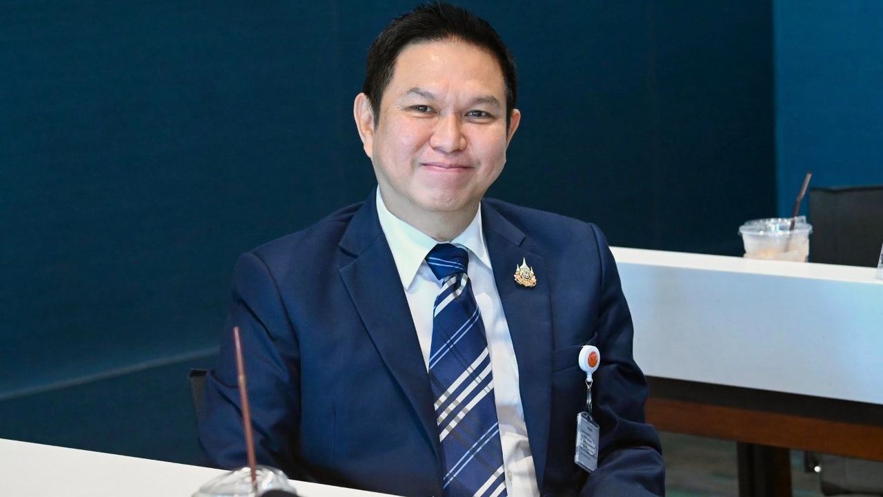 “วรวัจน์” ไม่ห่วง “ทักษิณ”กลับ-ไม่กลับประเทศไทย เพราะสถานการณ์ขณะนี้ไม่ปกติ เชื่อไม่กระทบเพื่อไทย