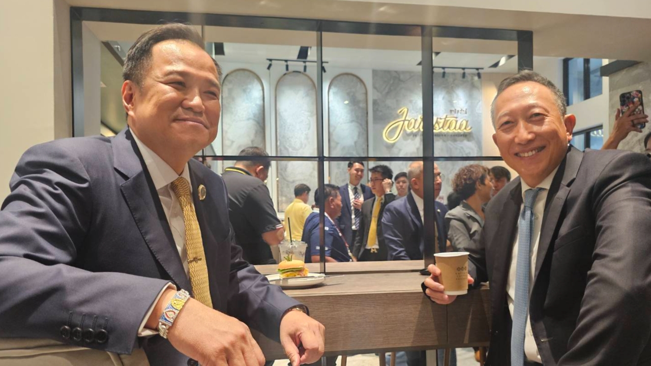 “นายกฯ อนุทิน” เปิดตัว “วรภัค ธันยาวงษ์” จ่อนั่ง รมช.คลัง โควตาคนนอก