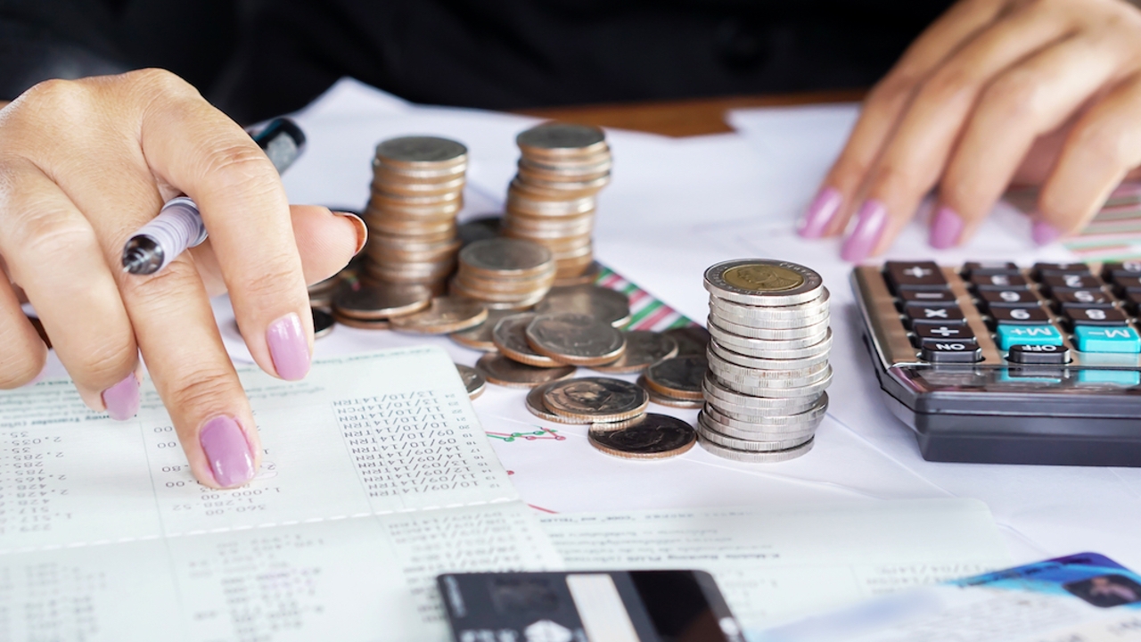 รัฐขยับสัดส่วนหนี้ต่อรายได้ไม่เกิน 50% สคช.-ธปท.แนะทำระยะสั้นหวั่นกระทบเชื่อมั่นประเทศ