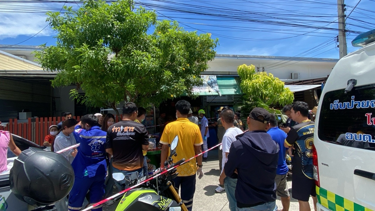 แทงพรุน 14 แผล ยายวัย 73 เสียชีวิต ดับคาร้านขายของชำ