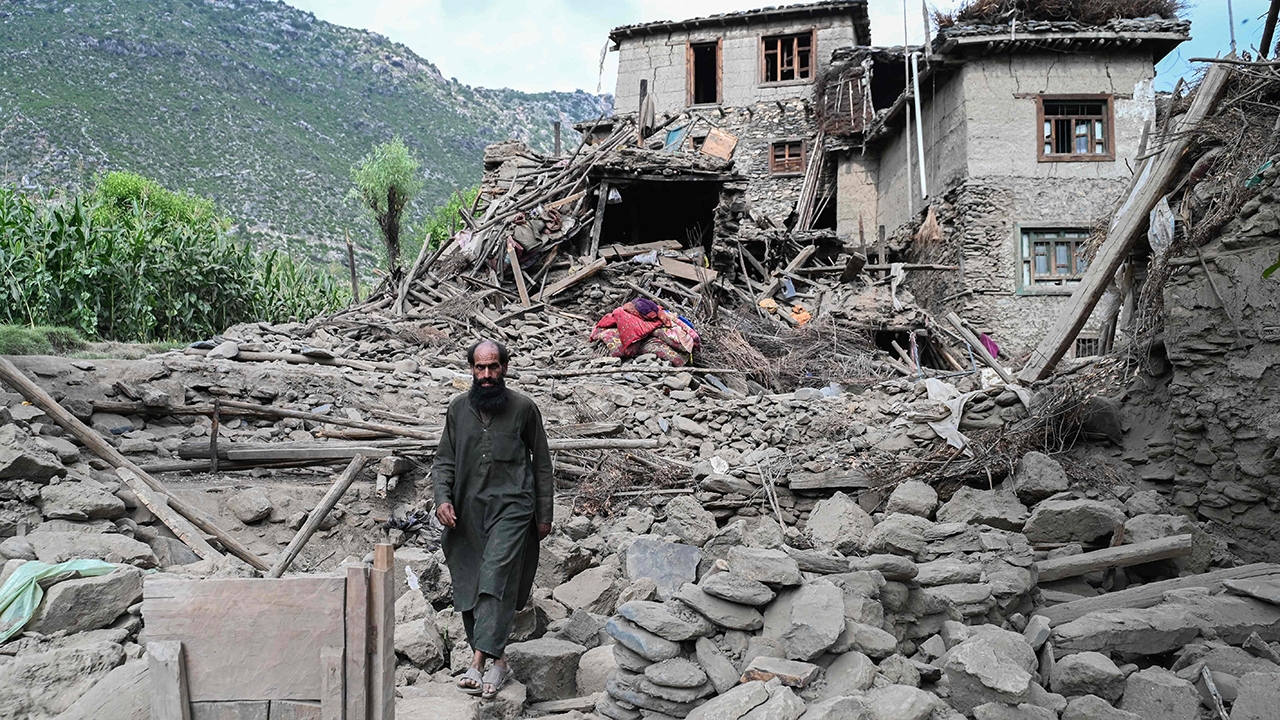 แผ่นดินไหวอัฟกานิสถาน กลืน 800 ชีวิต เจ็บกว่า 3 พัน เขย่าถึงปากีสถาน