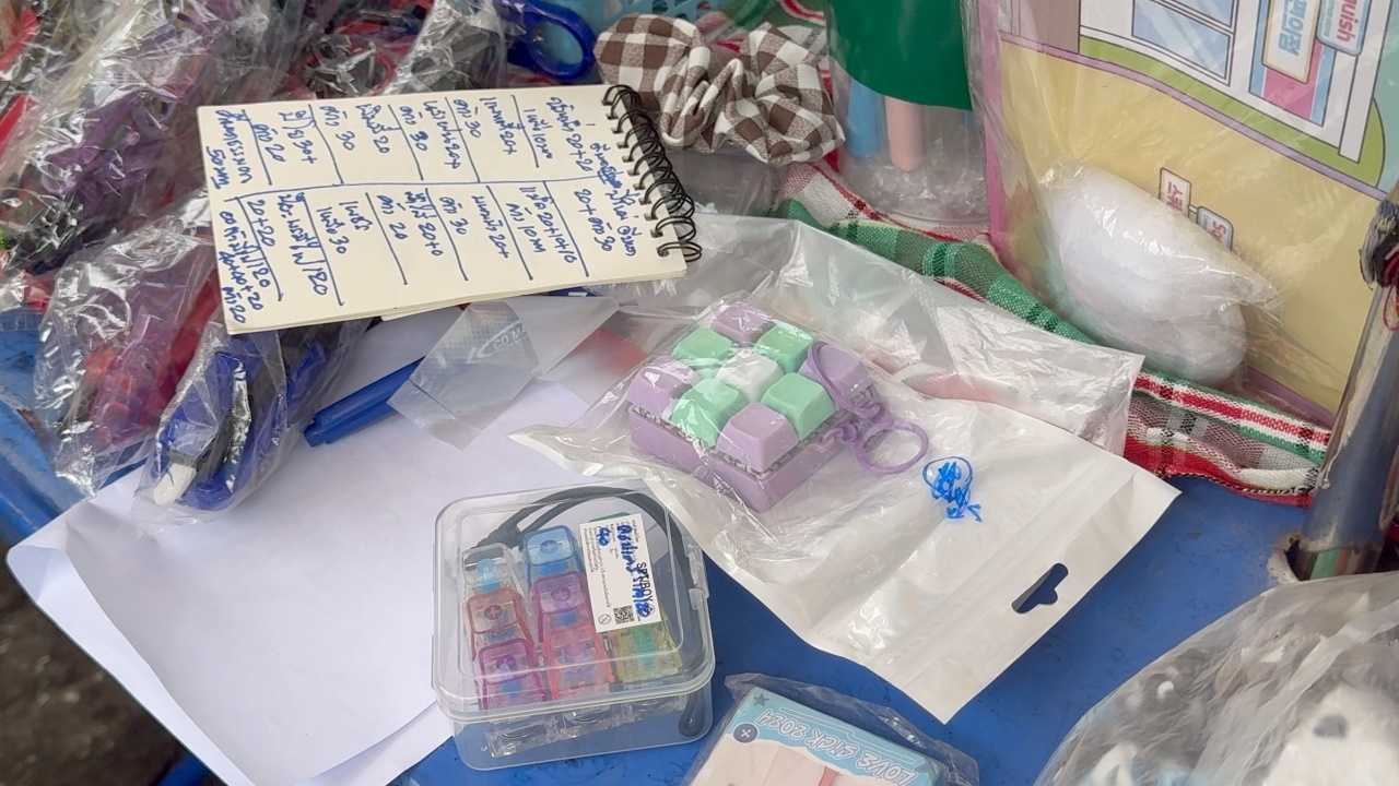 ฟัง 2 มุม ดราม่า "แม่ค้าหน้าโรงเรียน" ให้เด็กนักเรียนประถมผ่อนของเล่น