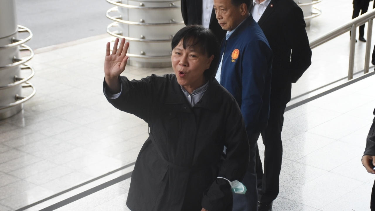 ศาลพิพากษาแก้ ยกฟ้อง "เจ๊ปอง" คดีบุก NBT คุกน้องสนธิ 6 เดือน ไม่รอลงอาญา