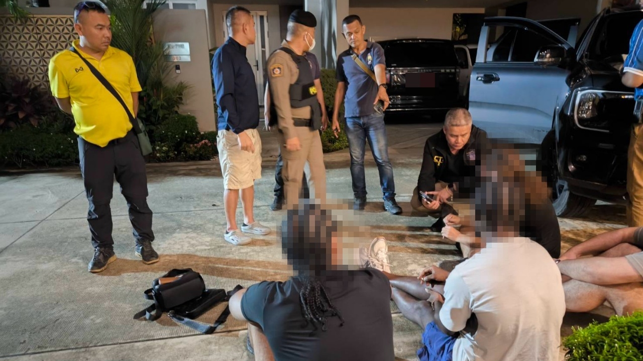 รวบแก๊งต่างชาติ ขับรถเฉี่ยว จยย. ทนายอเมริกัน ชิงนาฬิกาหรูค่ากว่า 2 ล้าน