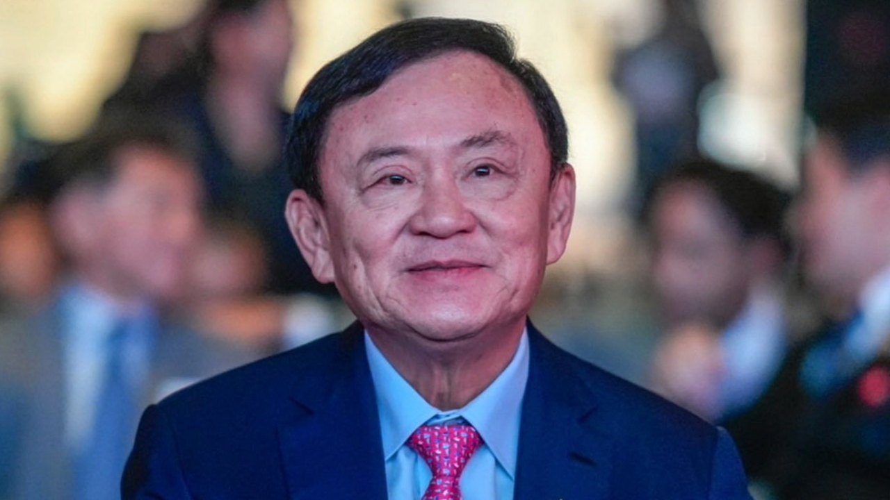 “ทักษิณ” บินสิงคโปร์ พบแพทย์ตรวจร่างกาย 2 วันกลับมาฟังคำสั่งคดีชั้น 14