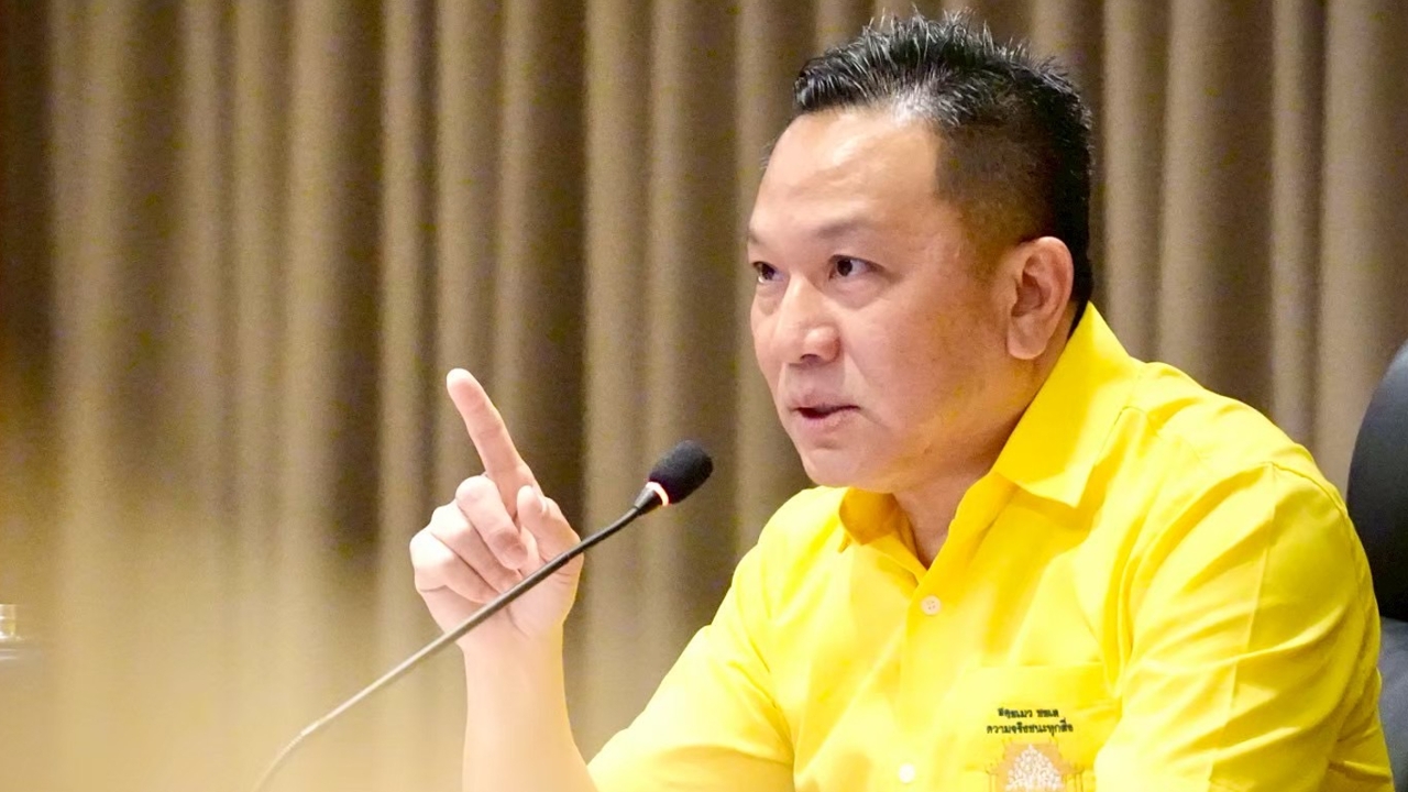 นายอำเภอฝาง ตั้งกรรมการสอบวินัยร้ายแรงข้าราชการเรียกเก็บส่วยขอสัญชาติ  หลังพบมูลความผิดจริง 