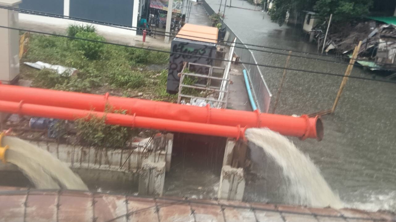 “ดอนเมือง” พร้อมมากรับมือนํ้าท่วม ผุดมาตรการสร้างความมั่นใจ ปชช.ปรับปรุงถนนหน้าวัดไผ่เขียว