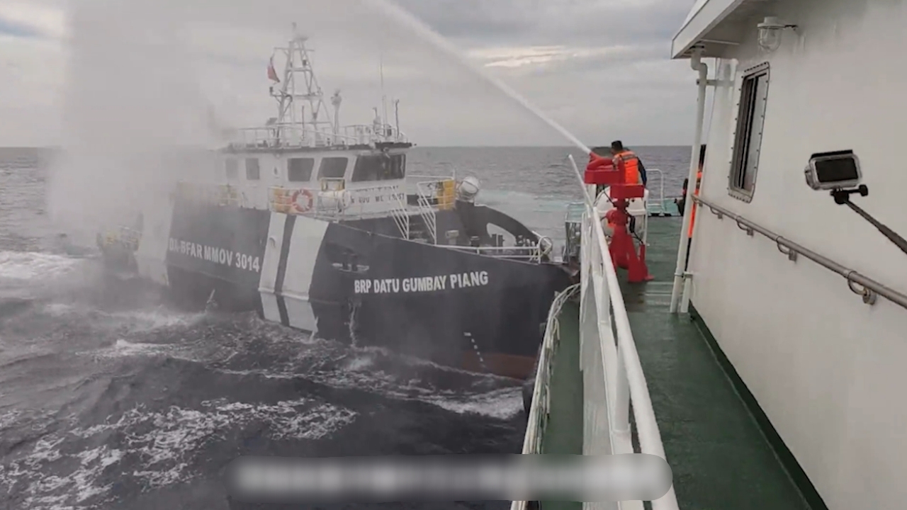 ความตึงเครียดปะทุ! เรือจีน-ฟิลิปปินส์ชนกันกลางทะเลจีนใต้ ใกล้แนวสันทรายพิพาท