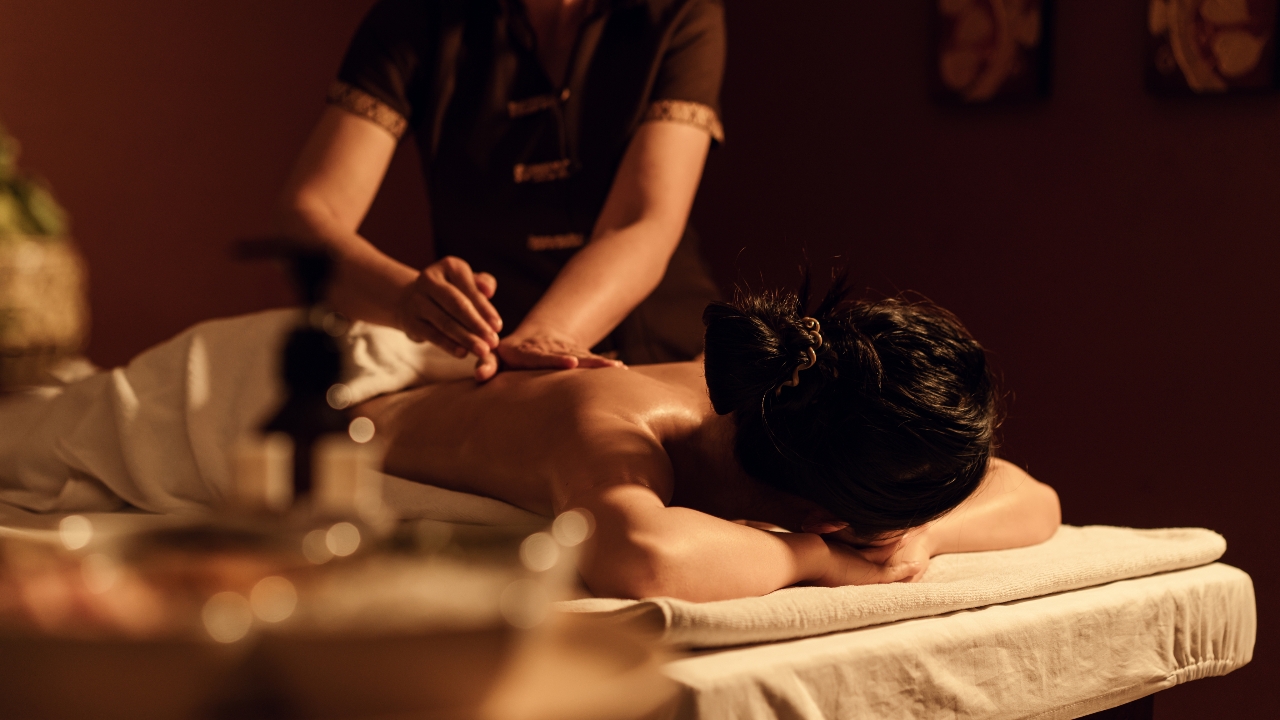 โอกาสดี เปิดรับสมัครหญิงไทยทำงานนวดแผนไทยในมาเลเซีย รายได้ดี สวัสดิการครบ