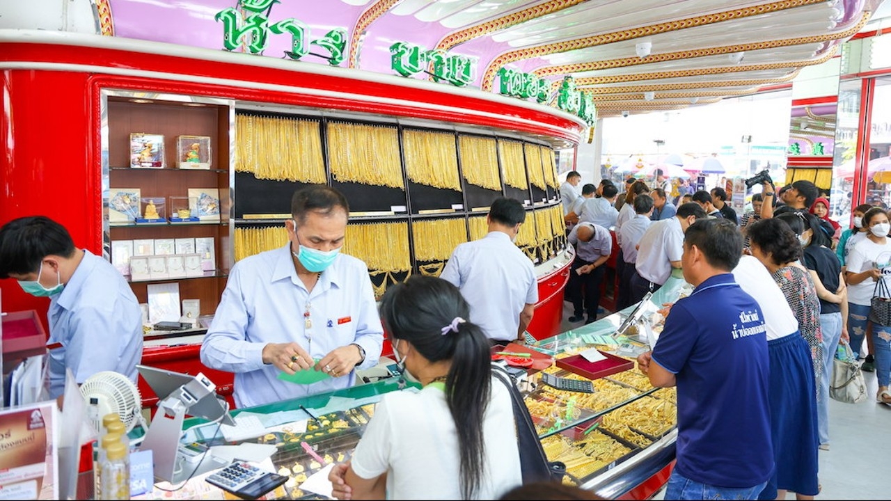 ทองคำพุ่งทุบสถิติใหม่ 55,400 บาธปท.เข้าดูแลลดบาทแข็ง-ยังไม่เก็บภาษีทองคำ    