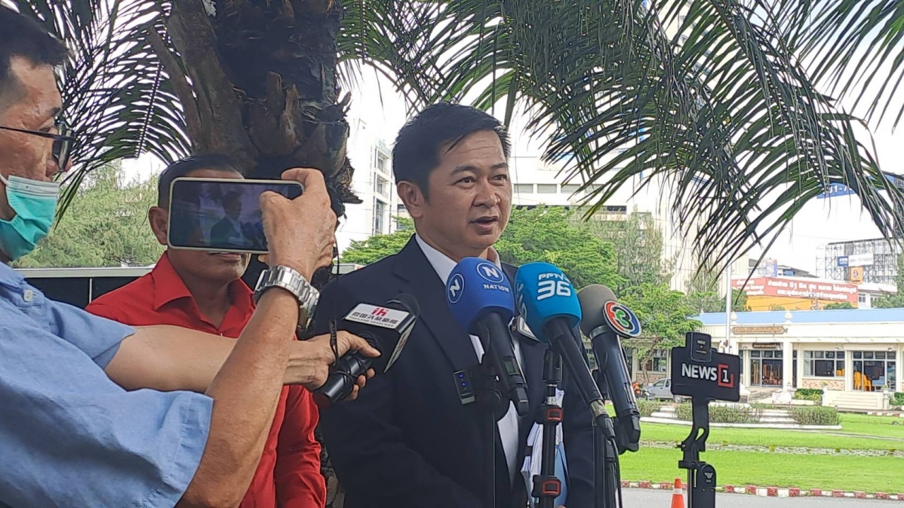 ทนายเข้าเยี่ยม "ทักษิณ" ยันจะทำทุกอย่างเพื่อประโยชน์ของลูกความ ภายใต้กฎระเบียบ