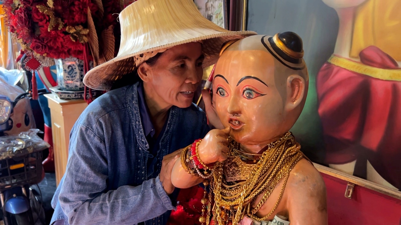 คนดวงเฮงมาแก้บน "ไอ้ส้มฉุน" ไม่พลาดล้วงเลขเด็ดไหพารวย หวังปังอีกงวด