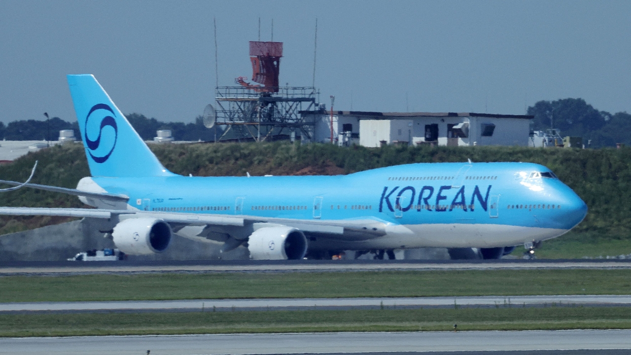 สหรัฐฯ ส่งกลับคนงานเกาหลีใต้กว่า 300 คน หลังถูกกวาดล้างในโรงงานฮุนได