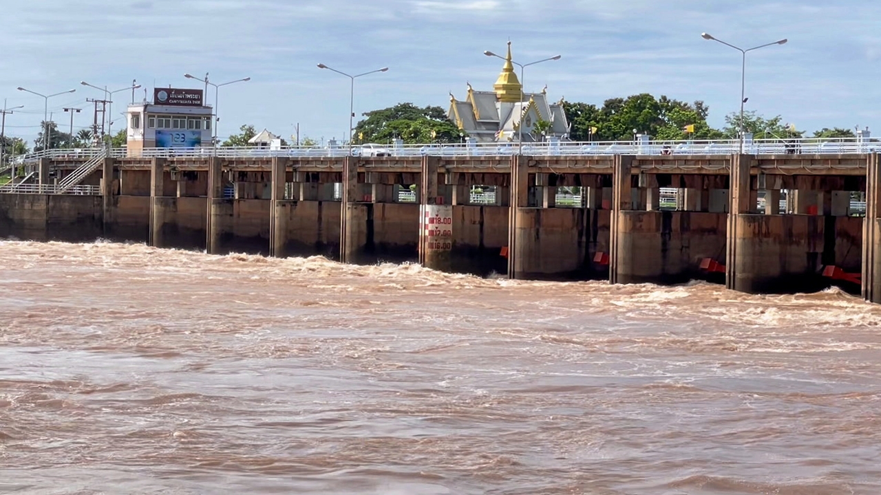 "อยุธยา" วอนลดการระบายน้ำ ท่วมขยายวงกว้าง ชาวบ้านหลายอำเภอเดือดร้อน