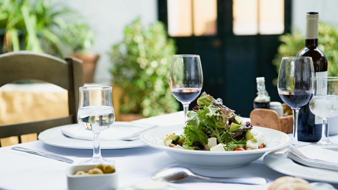 เงื่อนไขปลดล็อก ขายเครื่องดื่มแอลกอฮอล์ ร้านอาหารขายได้ไม่ได้ ช่วง 14.00-17.00 น.