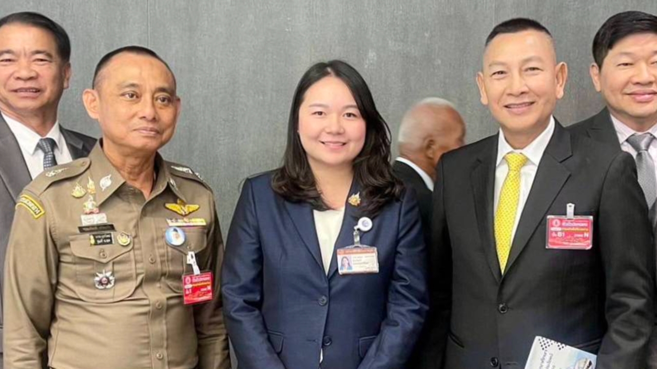 โผตำรวจจบลงด้วยดี “บิ๊กเต่า-บิ๊กต่าย” ไหว้ เคลียร์ใจ ยึด พ.ร.บ.ตำรวจ ปี 65