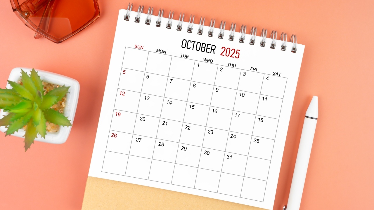 วันหยุดเดือนตุลาคม 2568 วันหยุดราชการ วันหยุดธนาคาร เช็กเลยหยุดวันไหนบ้าง