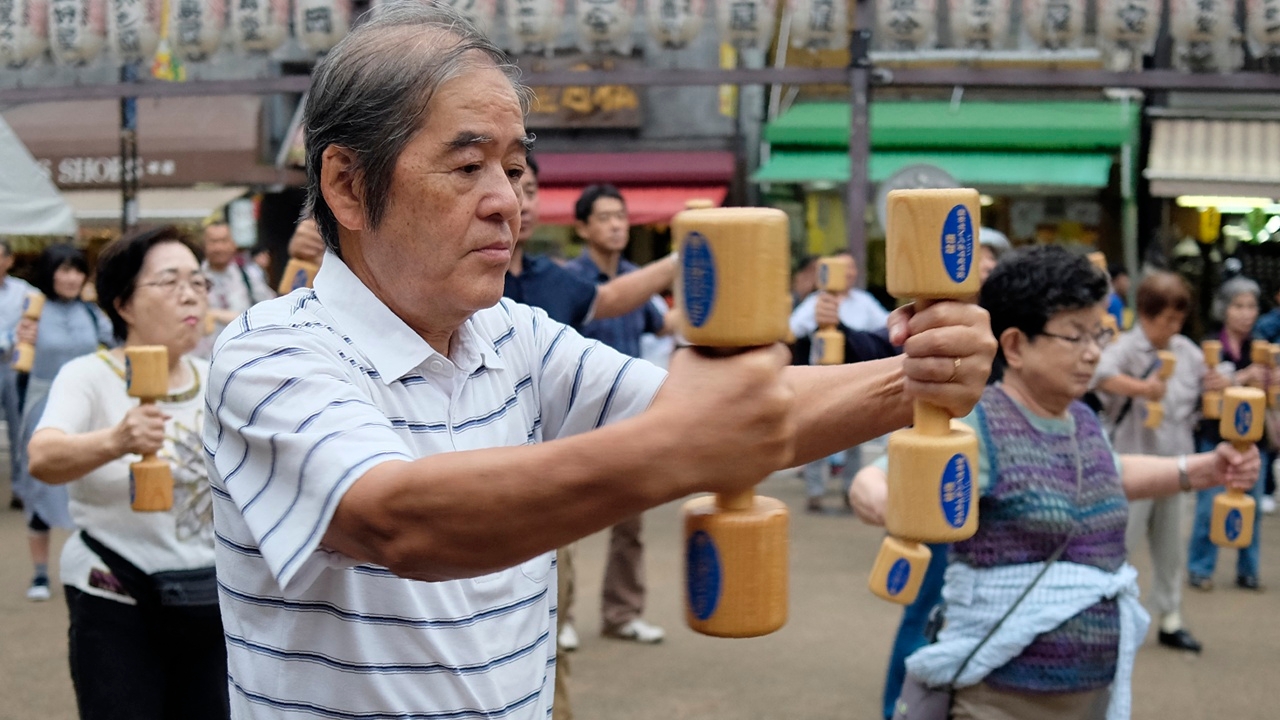 ญี่ปุ่นมีคนอายุเกิน 100 ปี เพิ่มขึ้นปีที่ 55 ติดต่อกัน ใกล้ถึง 100,000 คนแล้ว