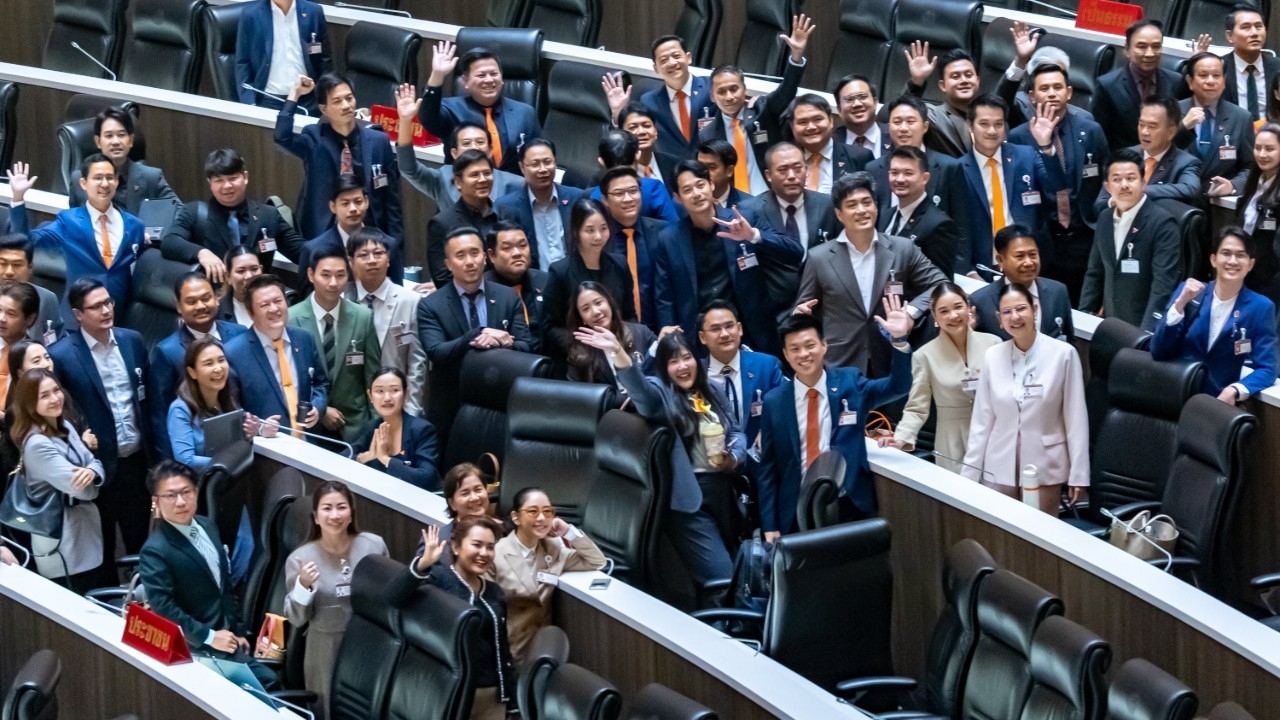 สวนดุสิตโพล “พรรคประชาชน” คะแนนนำหากมีการเลือกตั้ง รองลงมาภูมิใจไทย-เพื่อไทย